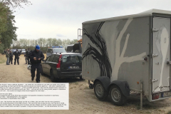 80-Unser-Auto-mit-Hänger-steht-im-WEG-