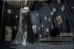 Eine-aus-dem-Sperrmuellbaum-in-Aachen-2011-entwickelte-Fortfuehrung-des-Projektes-.-2013-Galerie-Queen-Anne-Baumwollspinnerei-Leipzig-Ausstellung-HELGE-MACHT-FEUER-